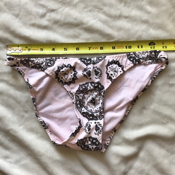 H&M 2pcs swimsuit - Picture 2 of 5